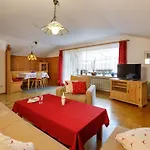 Haus Huis'n بيت ضيافة غرينو