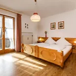 Haus Huis'n בית הארחה