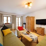 בית הארחה Haus Huis'n גראינאו