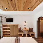 Haus Huis'n בית הארחה