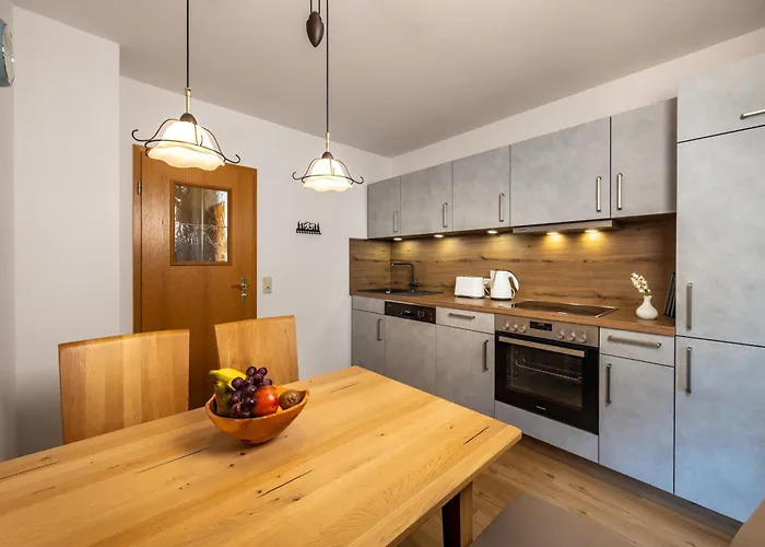 Haus Huis'n בית הארחה גראינאו