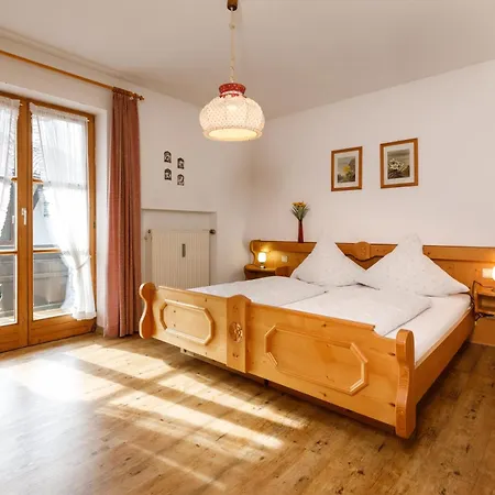 Haus Huis'n Guest house