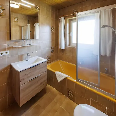 Haus Huis'n غرينو